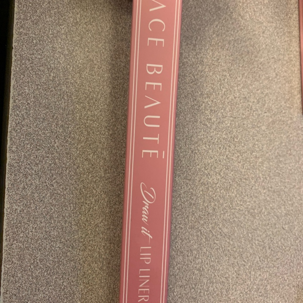 Ace Beauty Lip Liner ser of 2